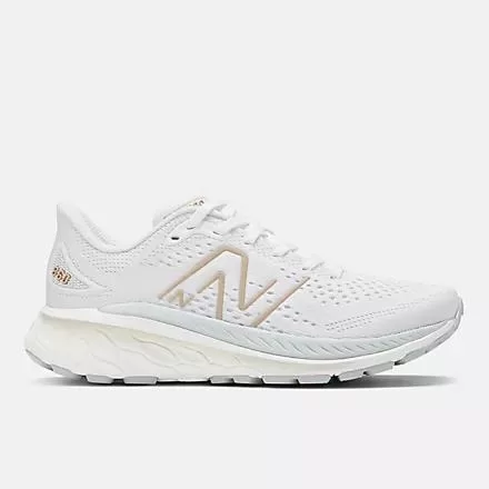 New Balance Fresh Foam X 860 v13 shoes provide the ideal combination of secure fitting and luxurious comfort, making them a fantastic solution to alleviate plantar fasciitis symptoms.